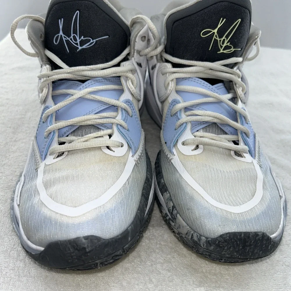 NIKE Kyrie Infinity 